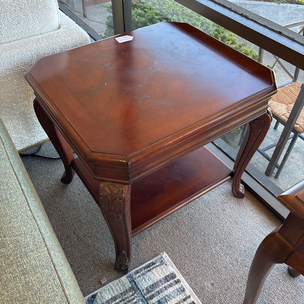Traditional Style Side Table