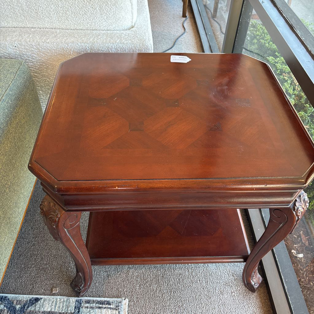 Traditional Style Side Table