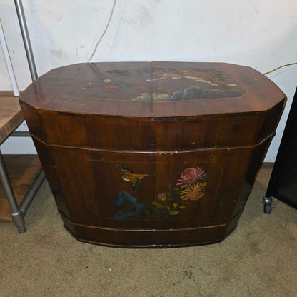 Chinese Hand Painted Decorative Tub