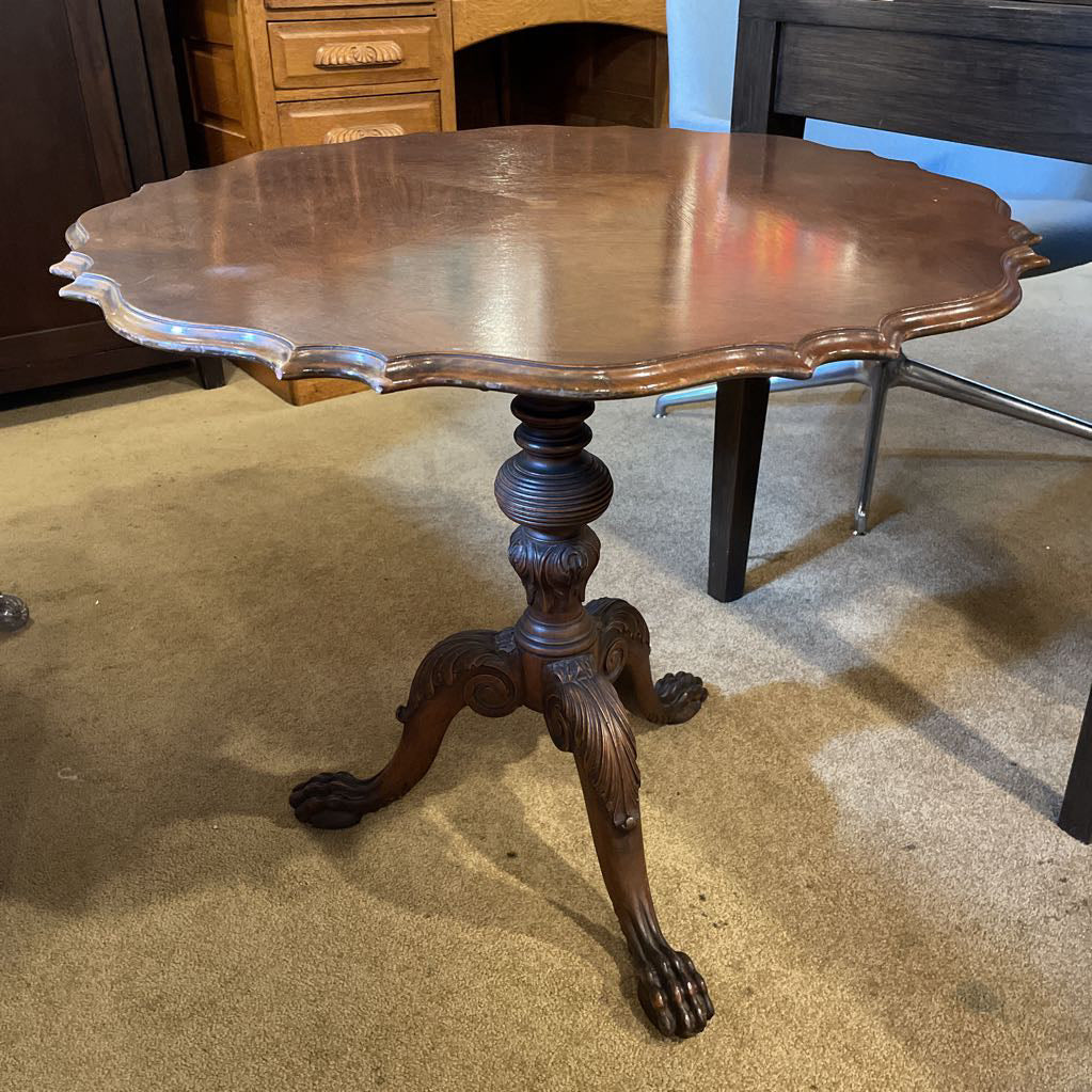 Vintage Tilt Top Entry Table C SIDE TABLES