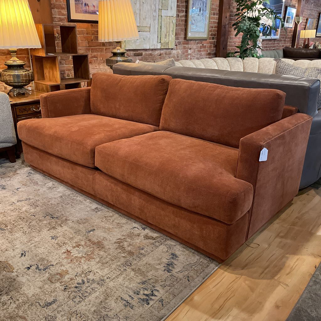 Becker Rust Sofa U SOFAS