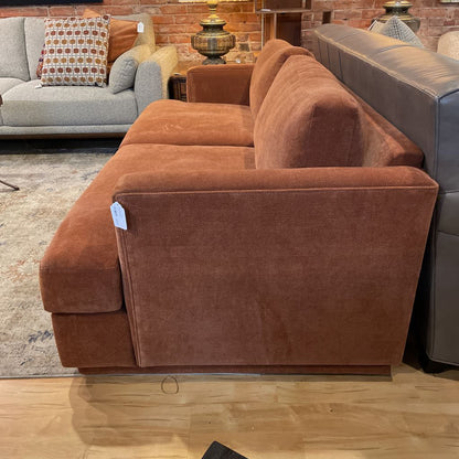 Becker Rust Sofa U SOFAS