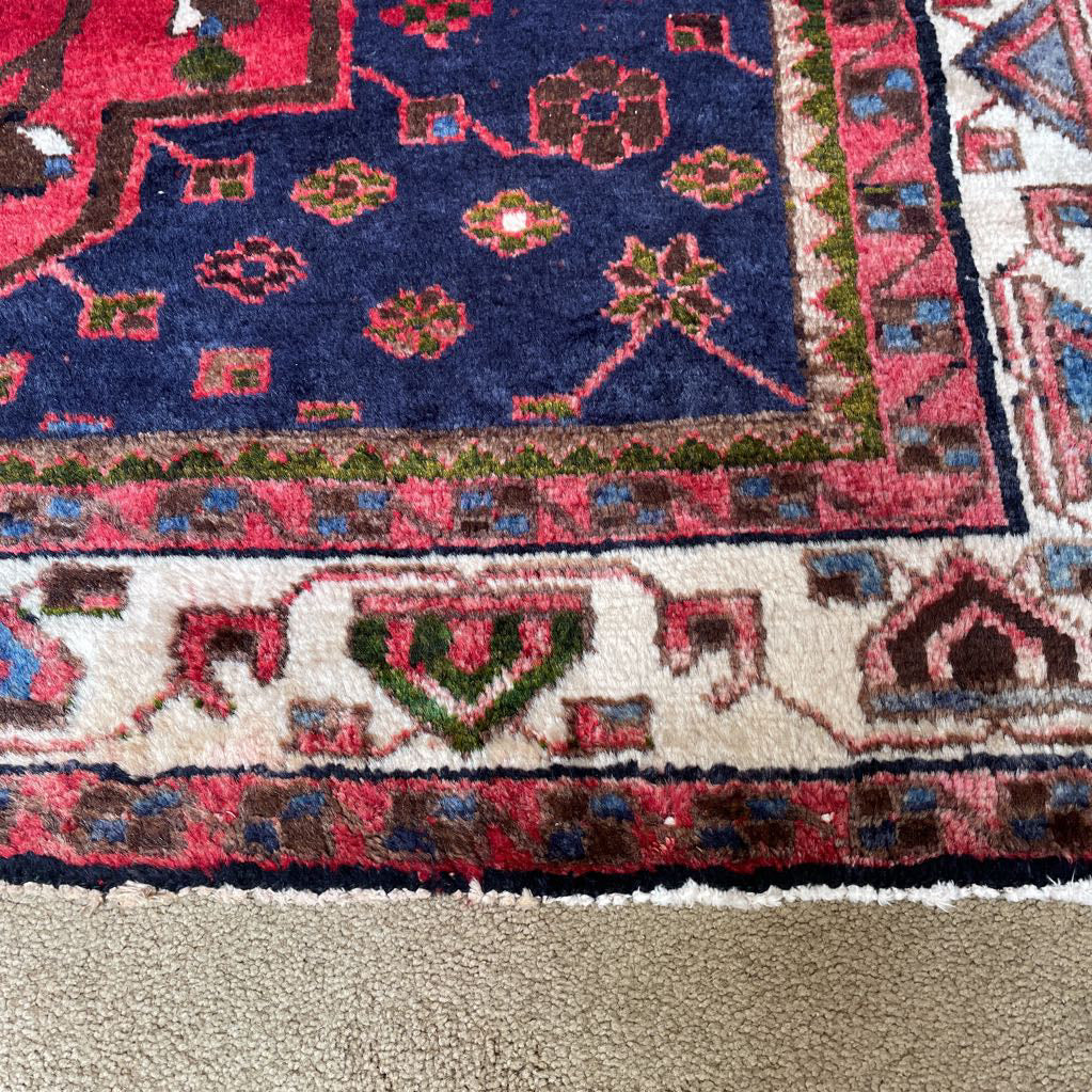 5'10 x 8'7 Red Traditional Rug