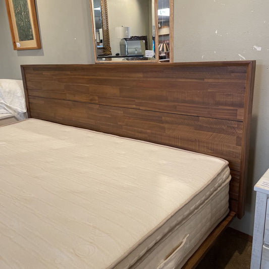 Brushed Pecan King Bed Frame C BED FRAMES