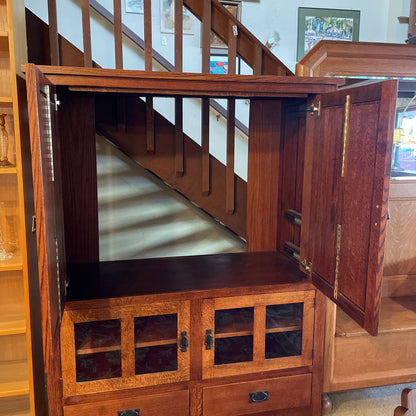 Oak Folding Door TV Cabinet