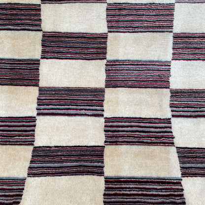 2.7 x 7.9 Zigler Gabbeh Hand Knotted Wool Rug