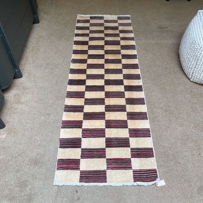 2.7 x 7.9 Zigler Gabbeh Hand Knotted Wool Rug