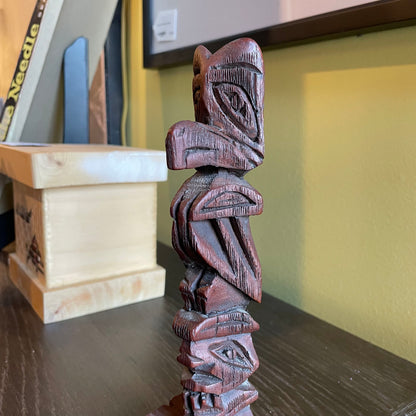 Creed Totems, Ak Totem Pole