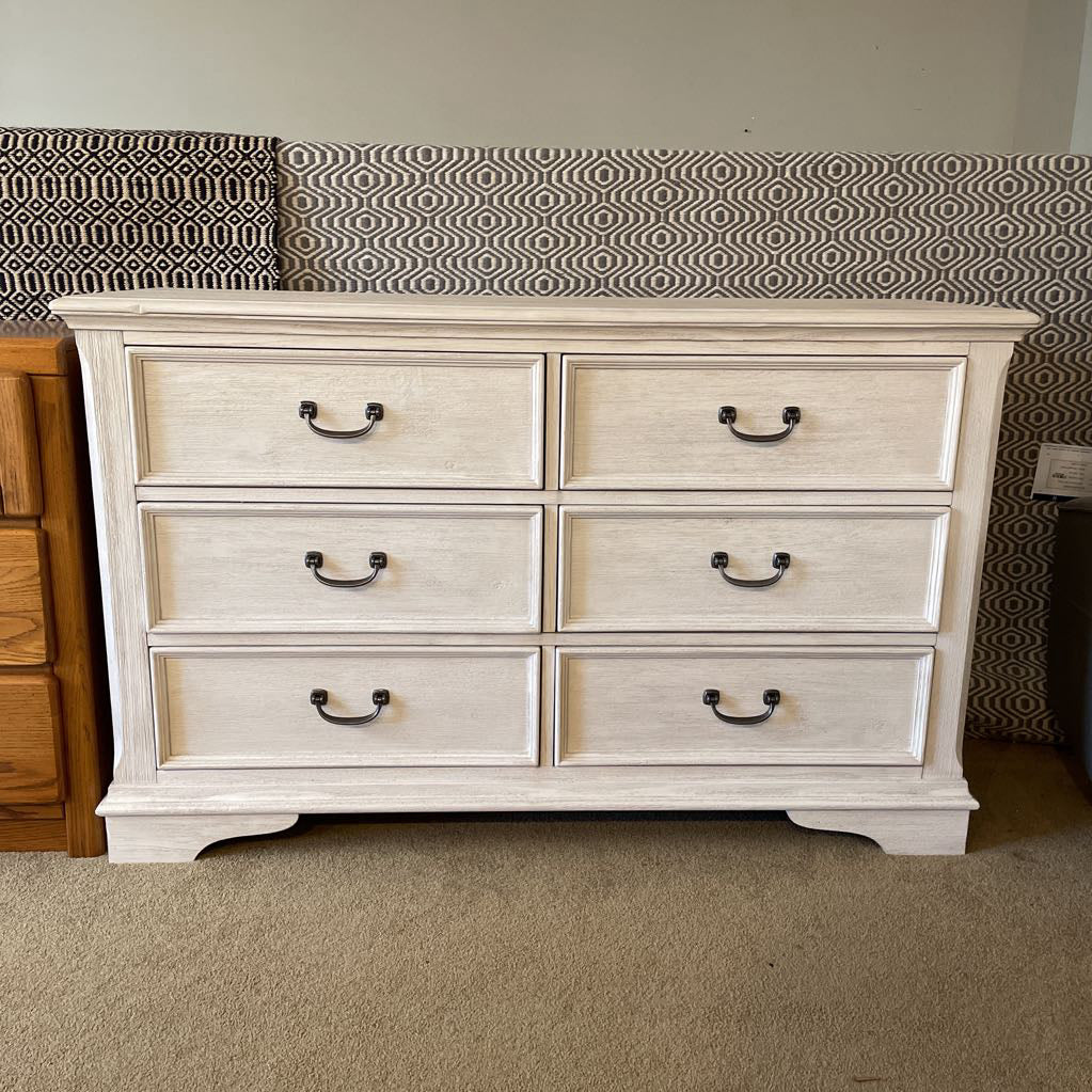 Liberty Furniture 6 Drawer White Textured Lowboy Dresser