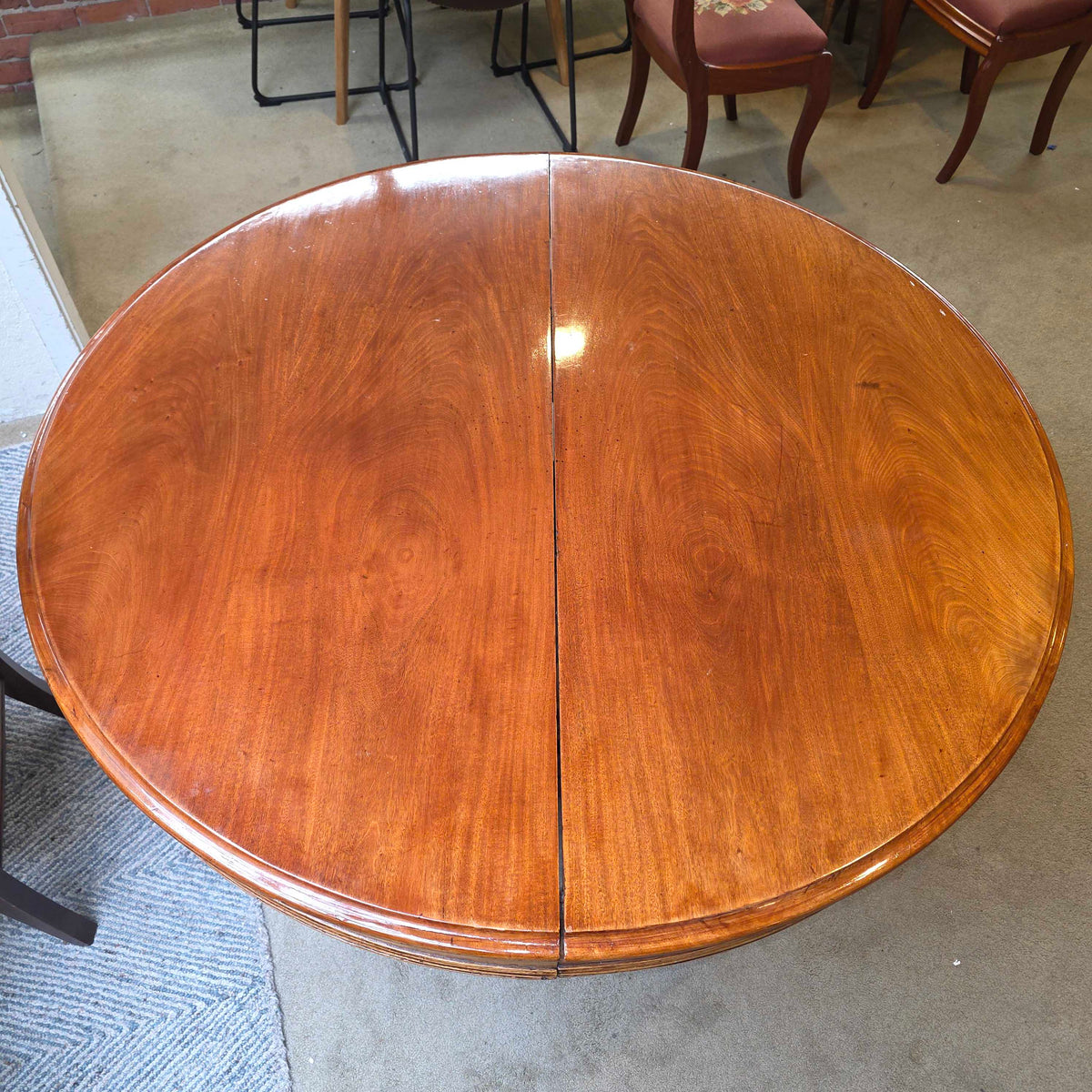 Victorian Mahogany Round Dining Table C DINING TABLES