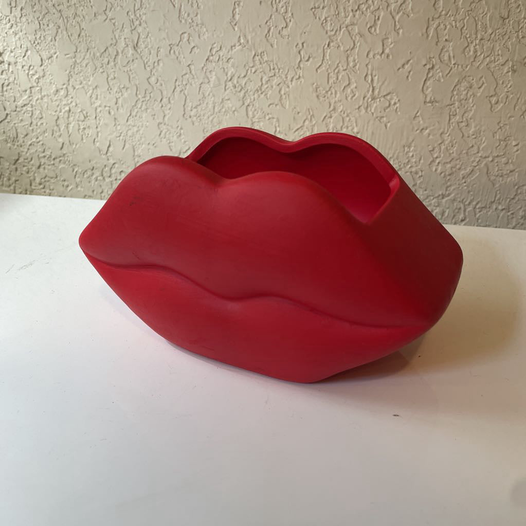 Red Lips Pot SMALLS