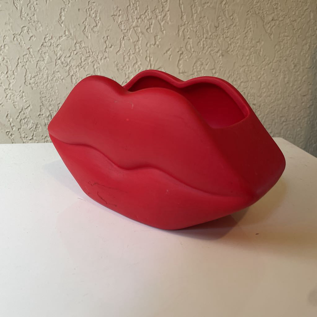 Red Lips Pot SMALLS