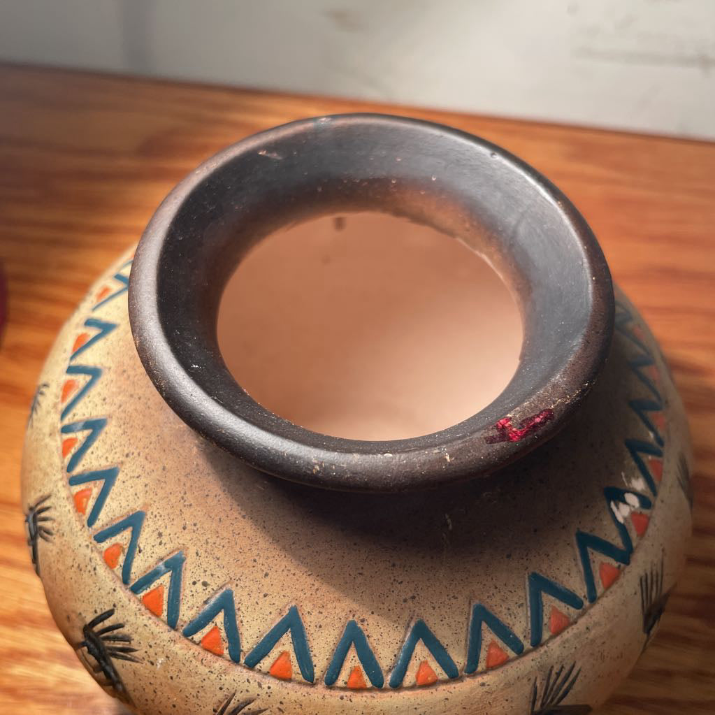 SW Design Kokopeli-Style Motif Pot SMALLS