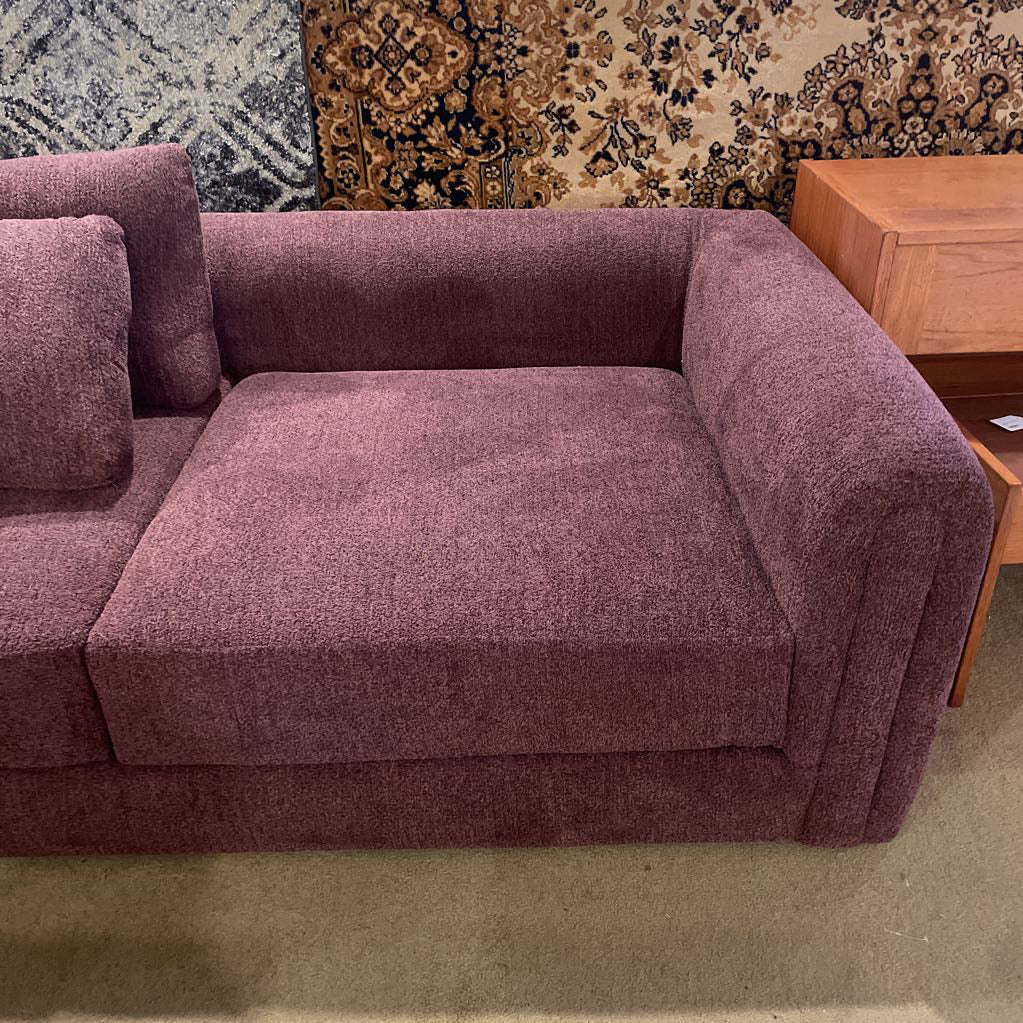 Franklin Plum Sofa U SOFAS