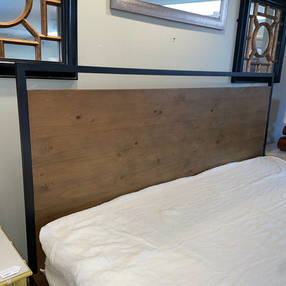 King Size Metal Frame Wooden Bed Frame w/ Under Bed Storage *As Is* C BED FRAMES