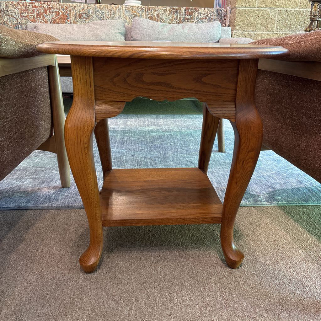 MC Round Top Accent Table w/Lower Shelf C SIDE TABLES