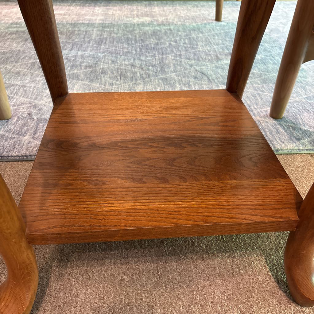 MC Round Top Accent Table w/Lower Shelf C SIDE TABLES