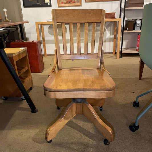 Vintage Oak Desk Chair C OFFICE CHAIRS
