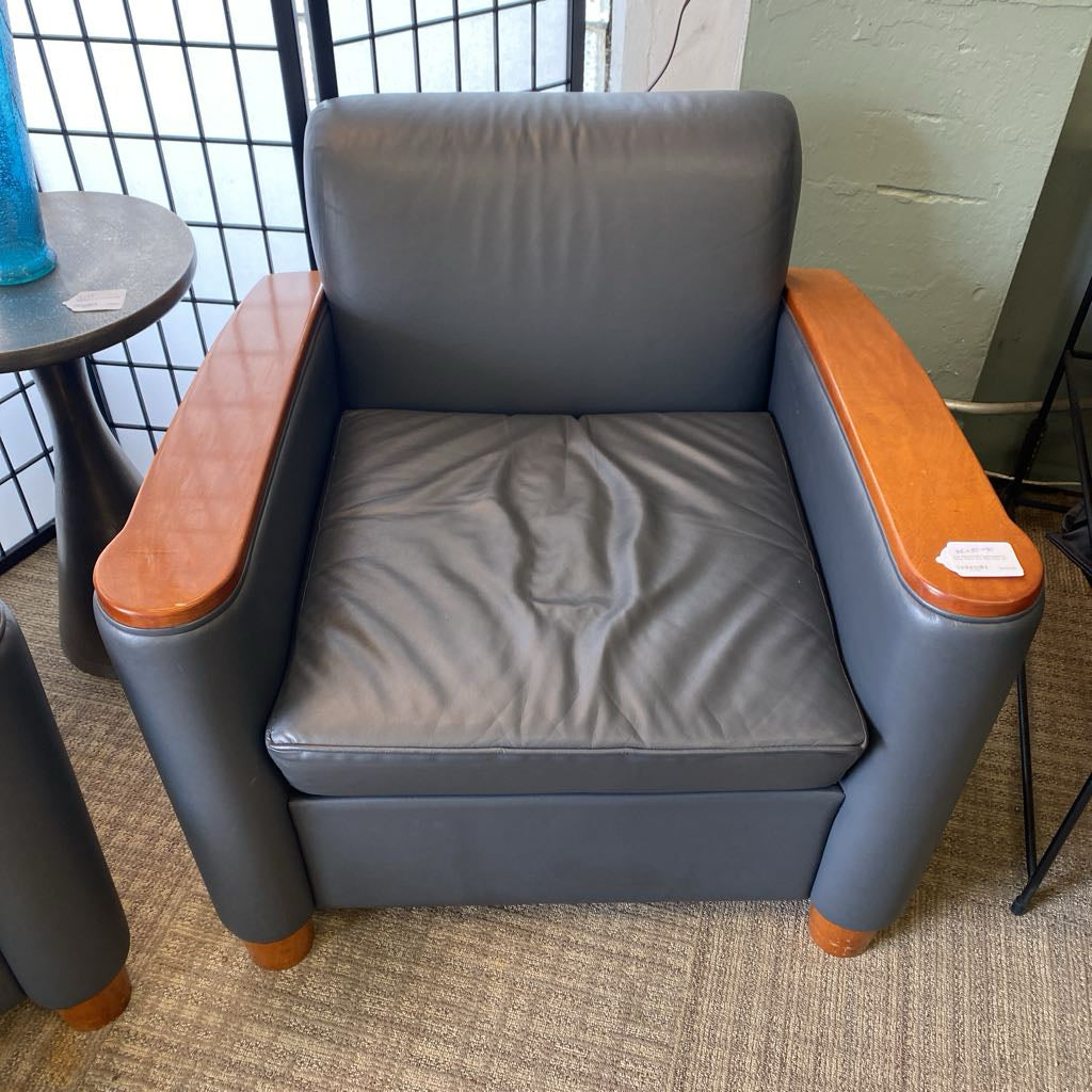 AGI INDUSTRIES Contemporary Grey Wood Arm Club Chair U ACCENT CHAIRS
