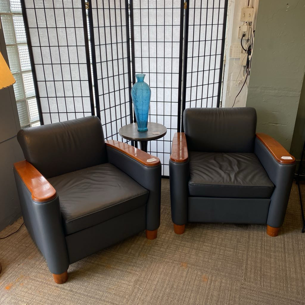 AGI INDUSTRIES Contemporary Grey Wood Arm Club Chair U ACCENT CHAIRS