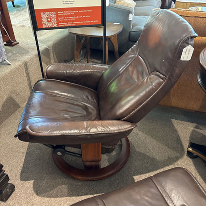 Stressless Brown Leather Recliner w/ Ottoman U ACCENT CHAIRS