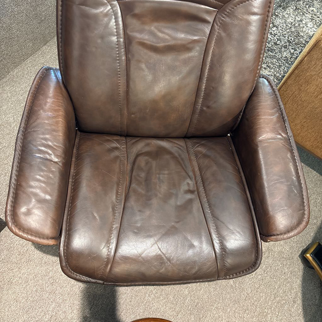Stressless Brown Leather Recliner w/ Ottoman U ACCENT CHAIRS