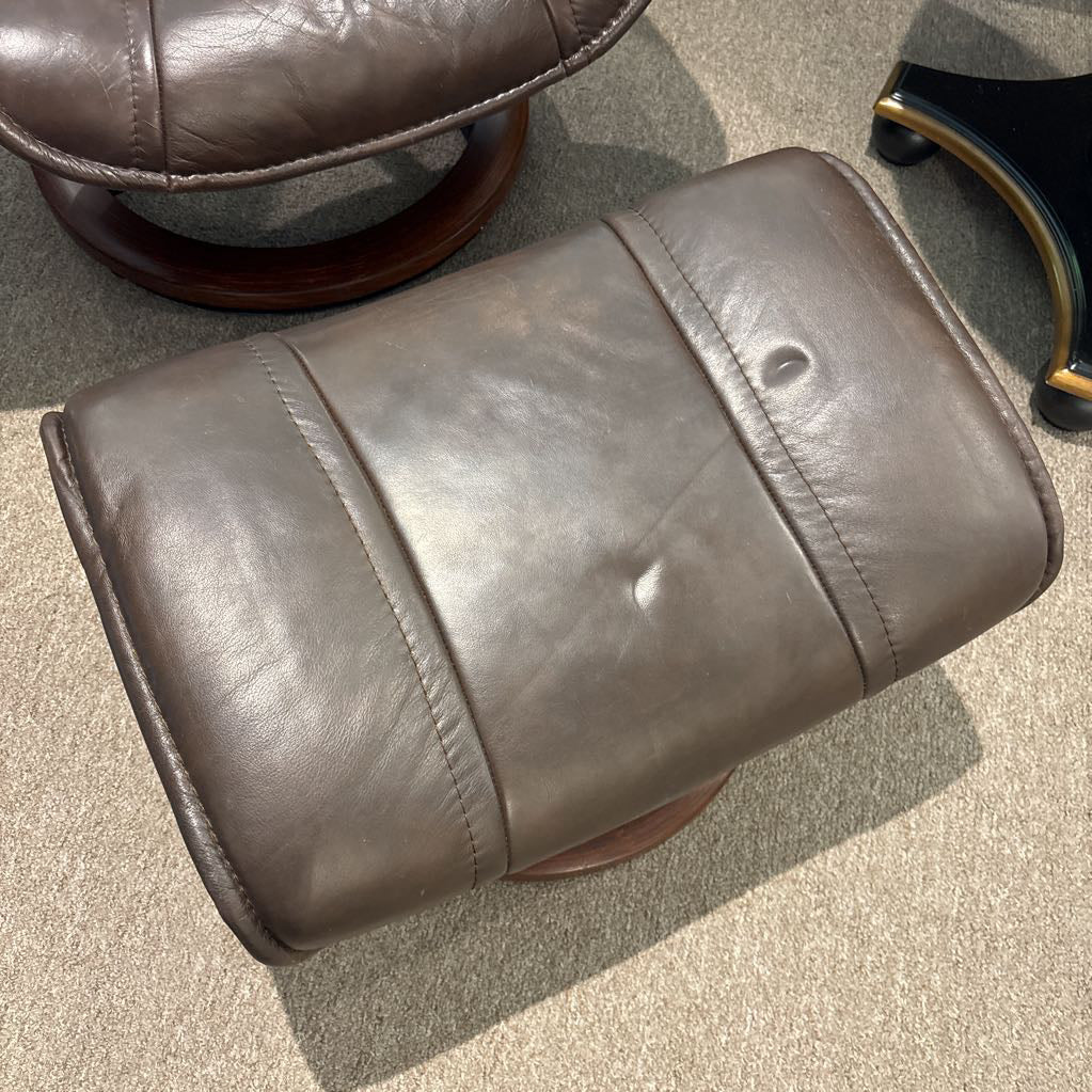 Stressless Brown Leather Recliner w/ Ottoman U ACCENT CHAIRS