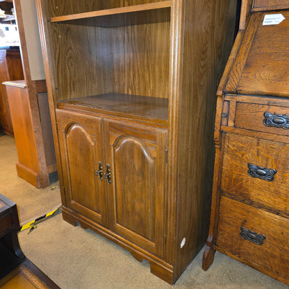 Maple Tall Cabinet w/Shelves