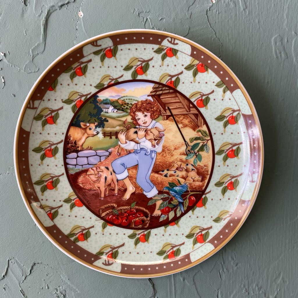The Piper's Son Stole a Pig Decorative Hanging Plate ART