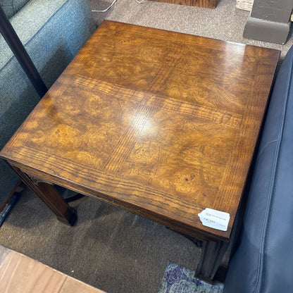 Henredon Solid Oak Square Side Table C SIDE TABLES