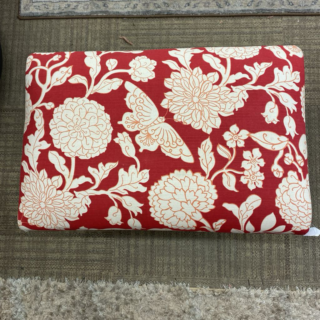 Scrolly Metal Red Floral Bench C ACCENT BENCHES