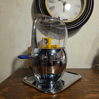 PELICAN HOUSE Working Gumball Machine