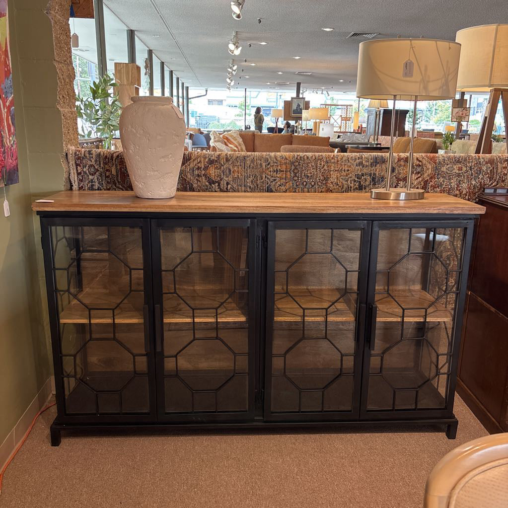 Makali 4 Door Cabinet w/ Shelf