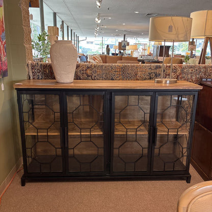 Makali 4 Door Cabinet w/ Shelf