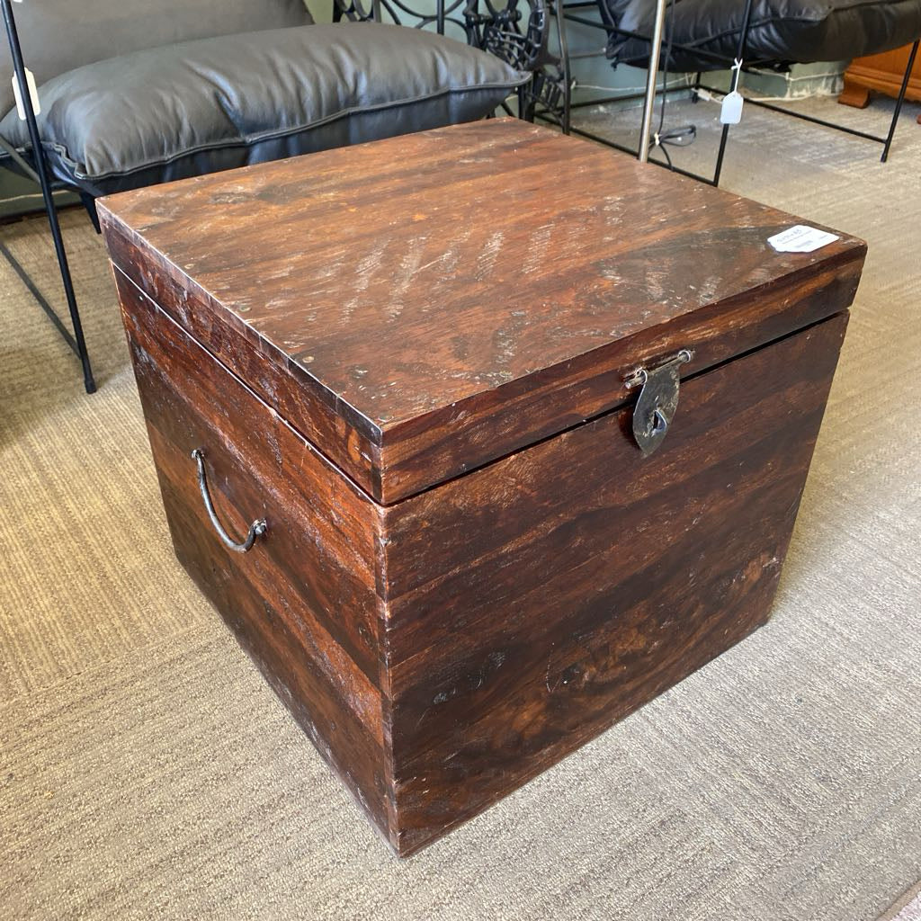 Rustic Dark Wood Cube Trunk C TRUNKS