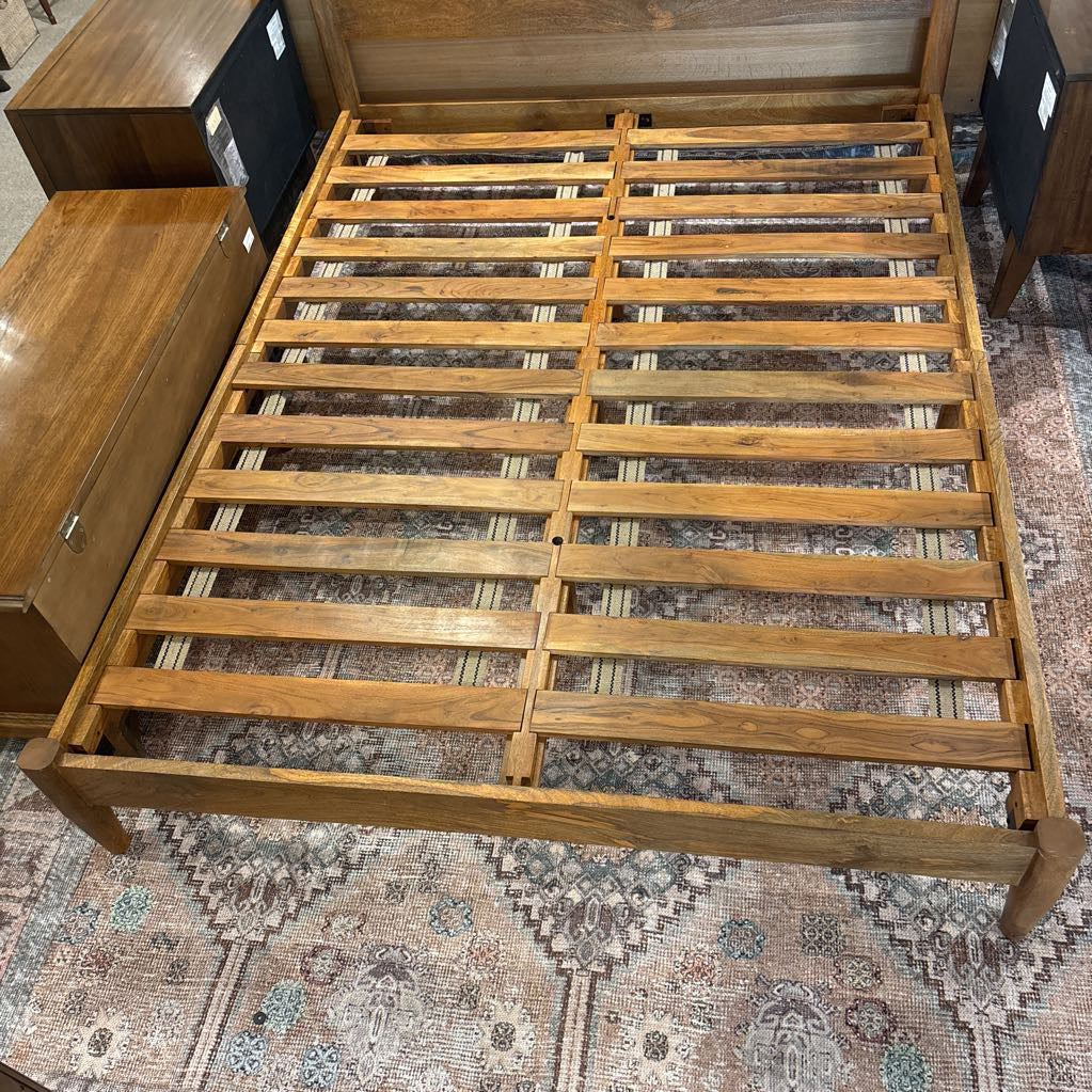 MC Mango Wood Queen Bed C BED FRAMES
