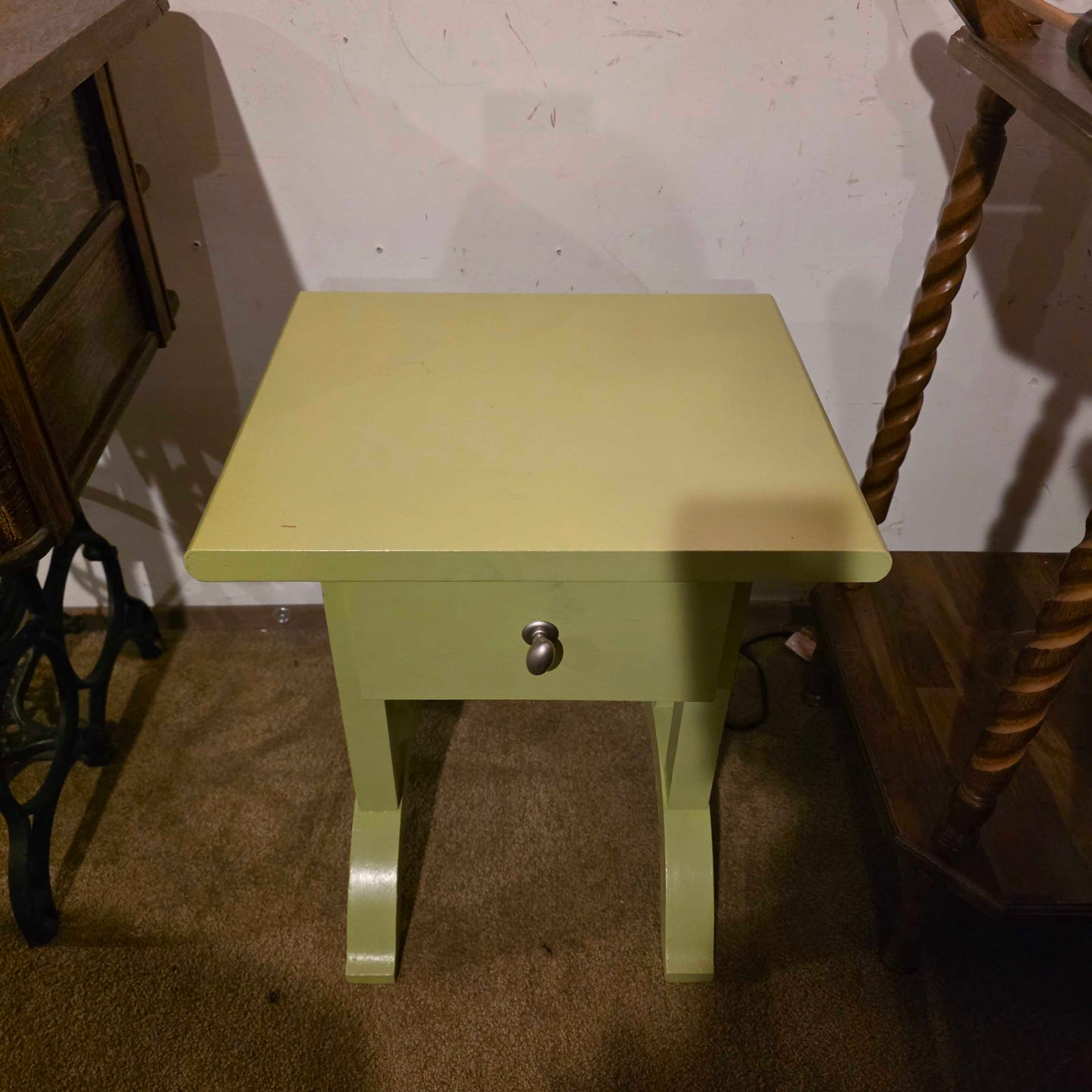 Low Grass Green-Painted 1 Drawer Nightstand