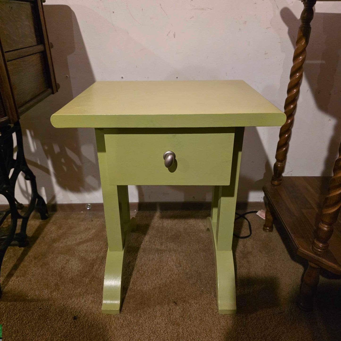 Low Grass Green-Painted 1 Drawer Nightstand