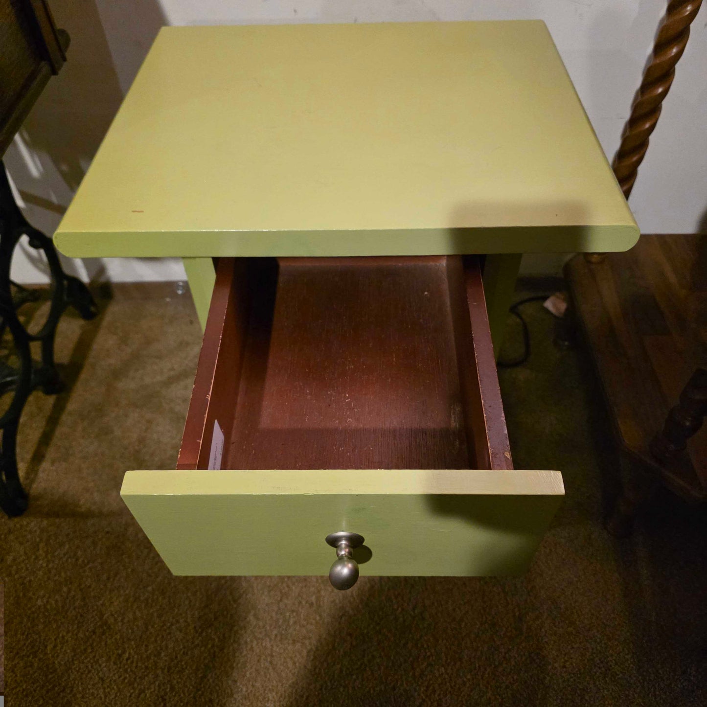 Low Grass Green-Painted 1 Drawer Nightstand