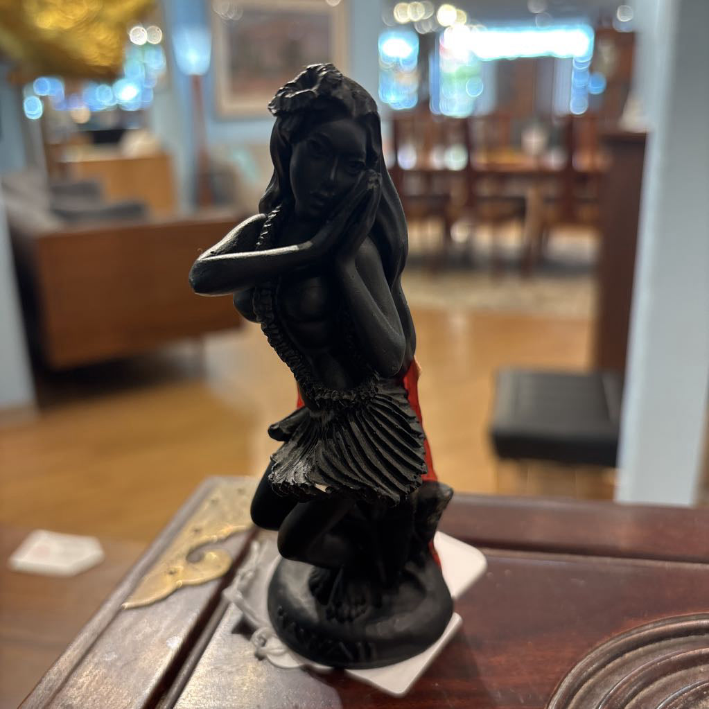 Hawaiian Lava Rock Hula Girl