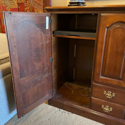 Pennsylvania House Cherry Entertainment Cabinet