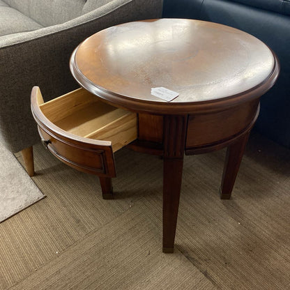 Round Inlay Occasional Table w/Drawer C SIDE TABLES