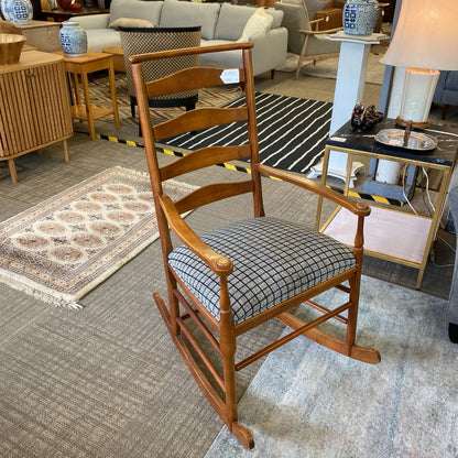 Classic Ladder Back Rocker U ACCENT CHAIRS