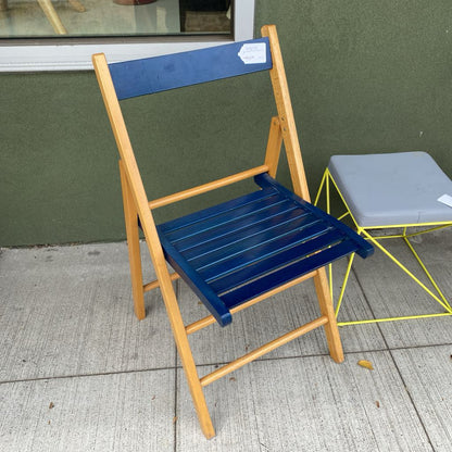 Blue & Blonde Wood Folding Chair C DINING CHAIRS