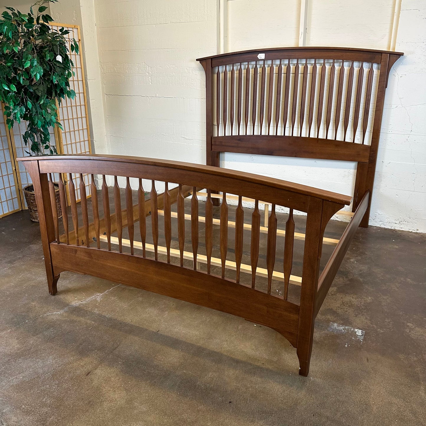 Mission Style Arch Top Queen Bedframe