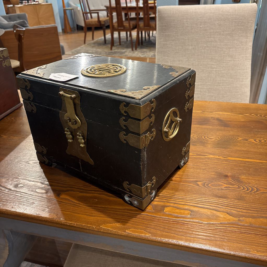 Chinese Black Lacquer Wood Jewelry Box