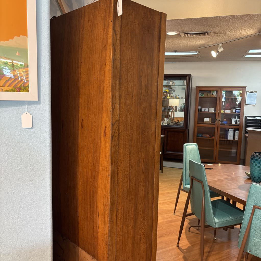 Vintage Bookshelf w/ Cabinet C BOOKSHELVES