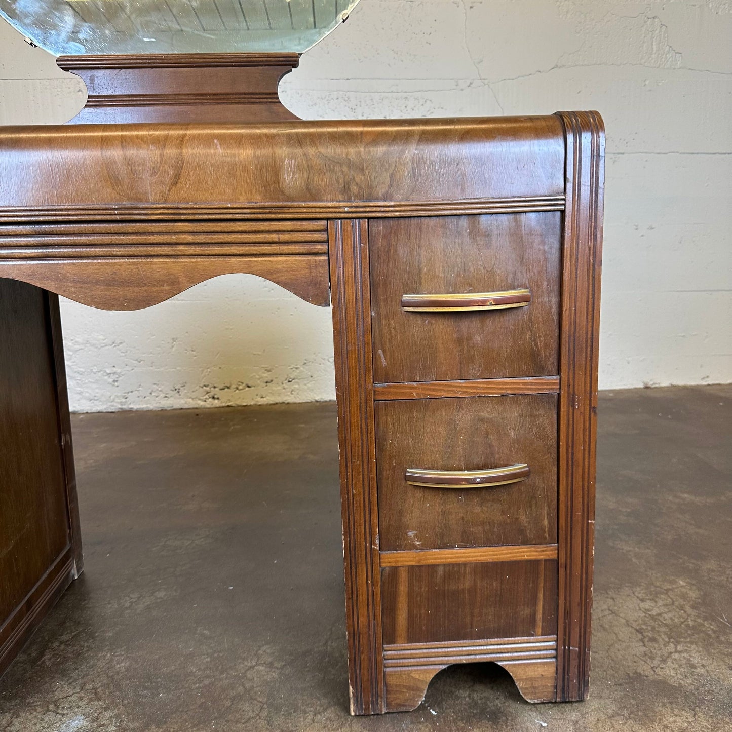 Art Deco Vanity w/ Round Mirror + Stool C VANITIES