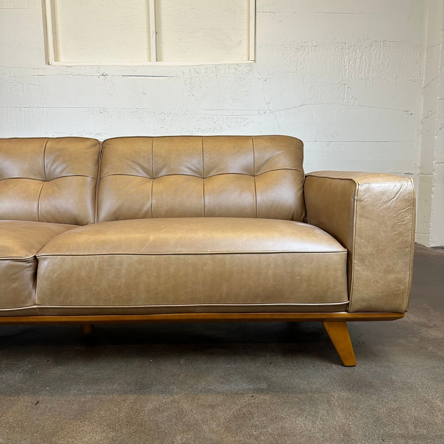 Odense Caramel Leather Sofa U SOFAS