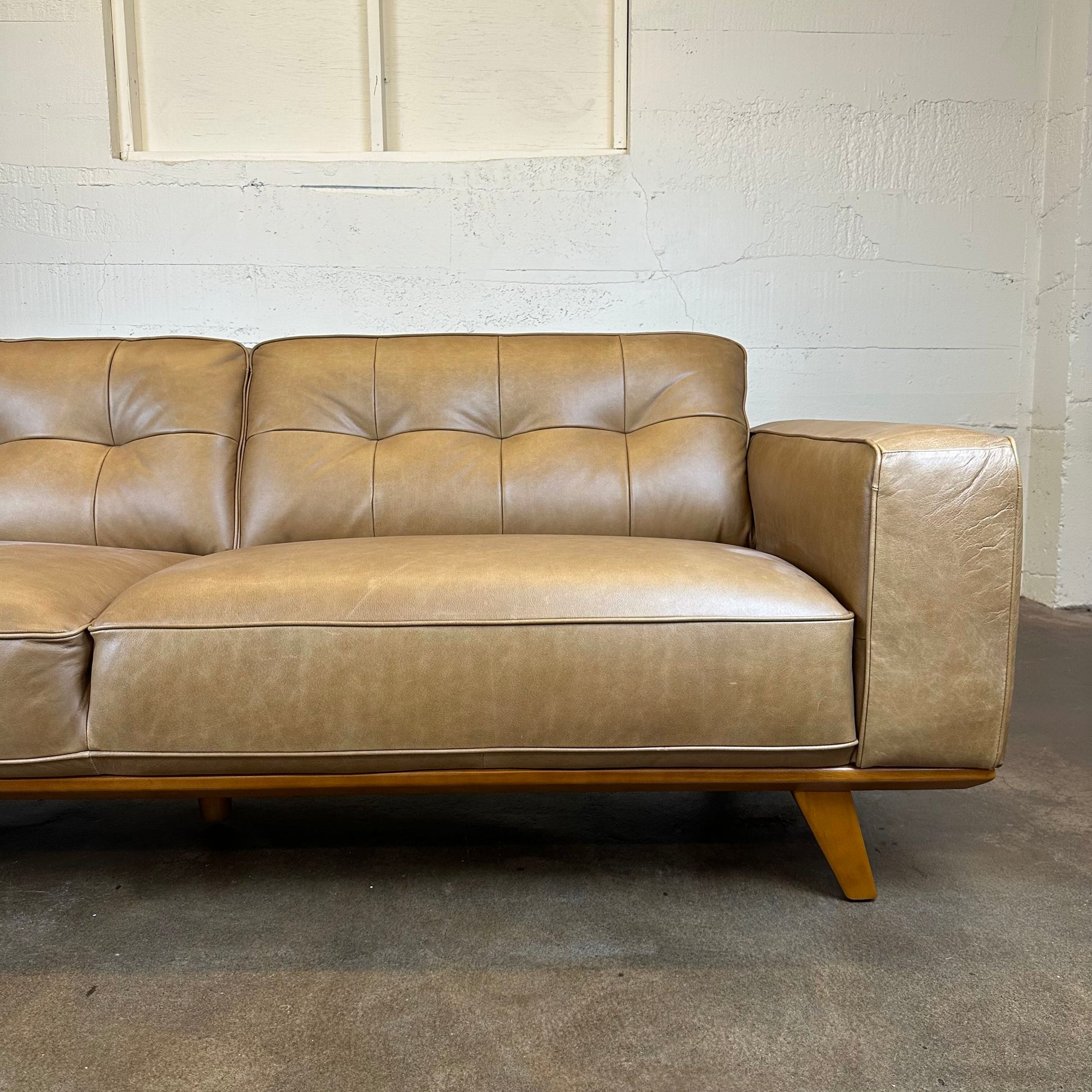Odense Caramel Leather Sofa U SOFAS